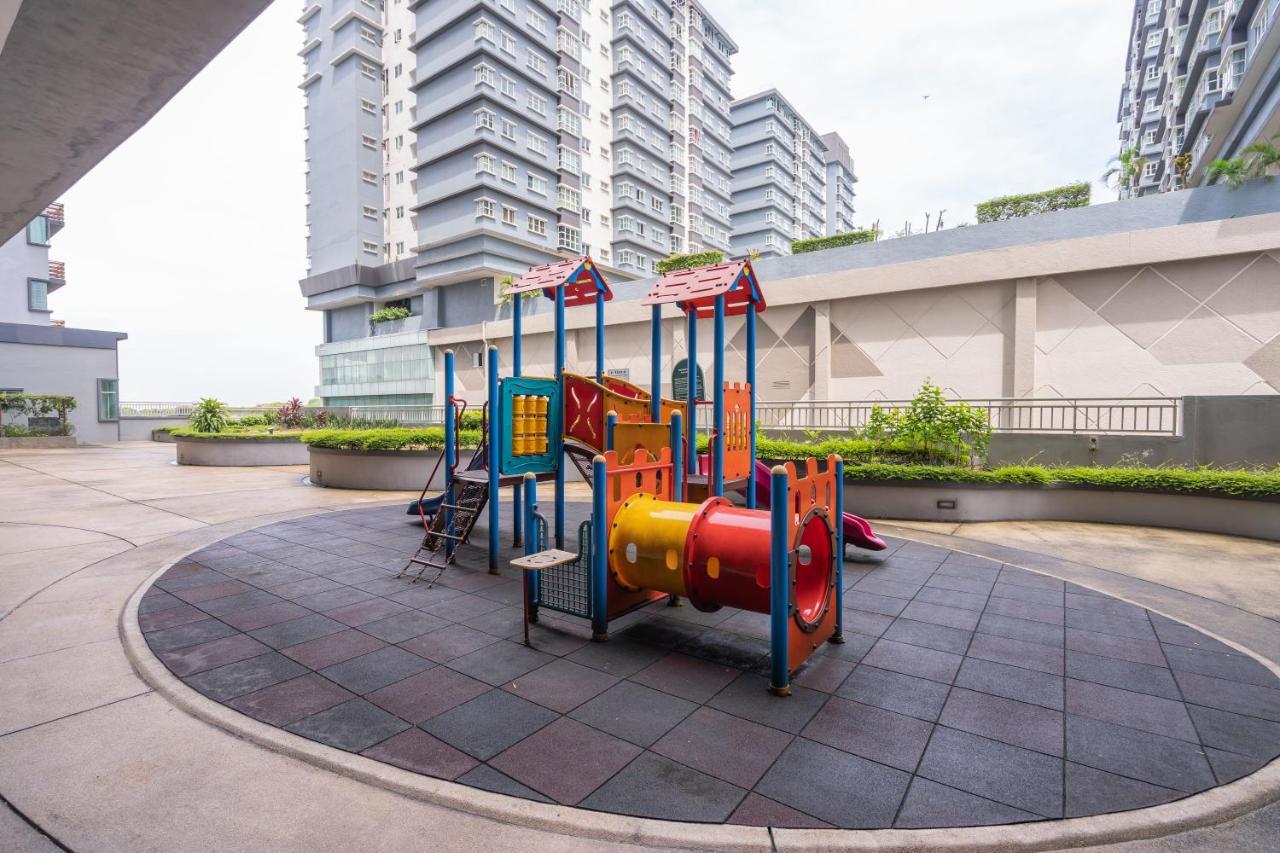 Cozy 2-Bedroom For 4 Pax With Pool - Субанґ-Джая Екстер'єр фото