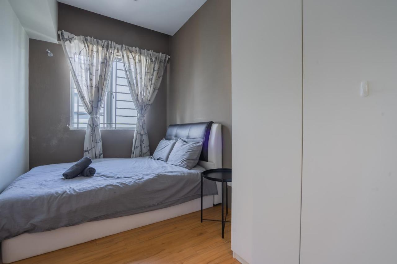Cozy 2-Bedroom For 4 Pax With Pool - Субанґ-Джая Екстер'єр фото